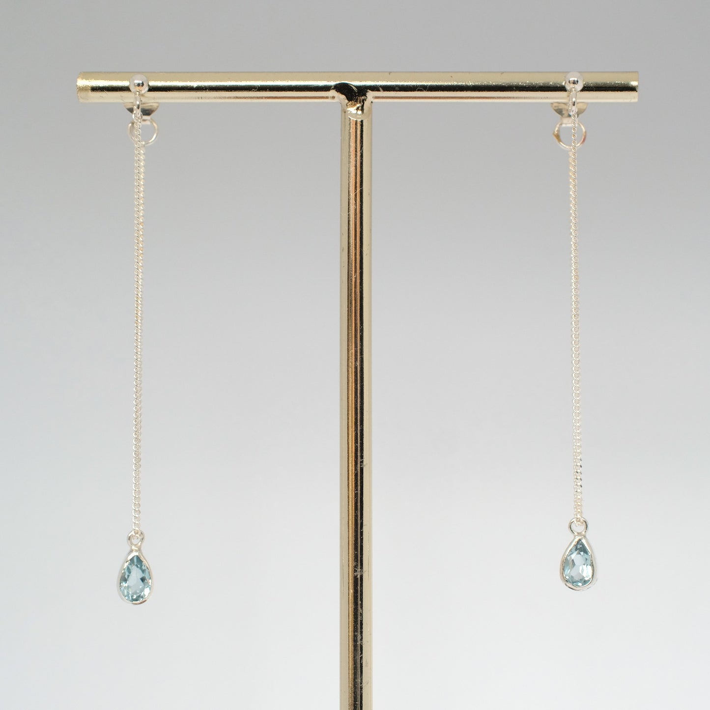 Alice Earrings: Aquamarine teardrop