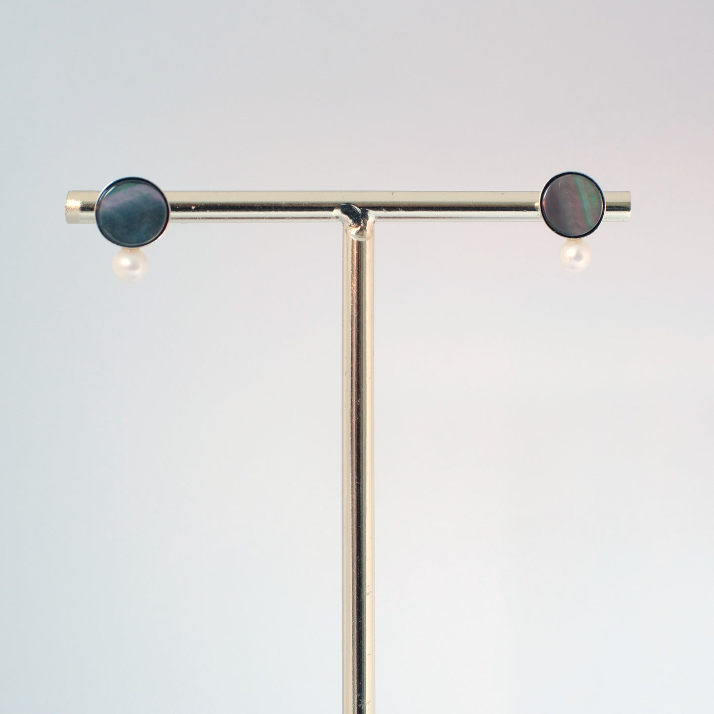 Talisman earring studs: Mother of pearl