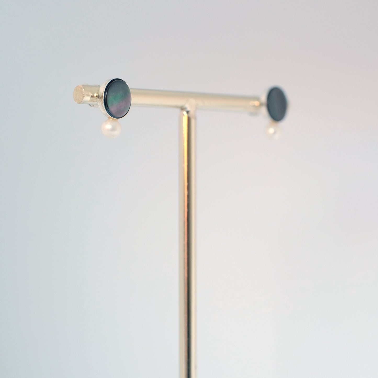 Talisman earring studs: Mother of pearl